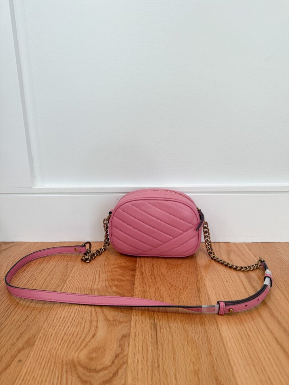 Brand New Tory Burch Kira Chevron Leather Camera Bag - Picture 2 of 7